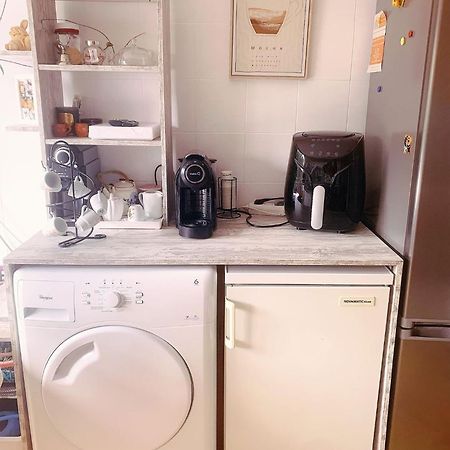 Apartamento Com Boa Luz E Localizacao Em Lisboa. Apartment Bagian luar foto