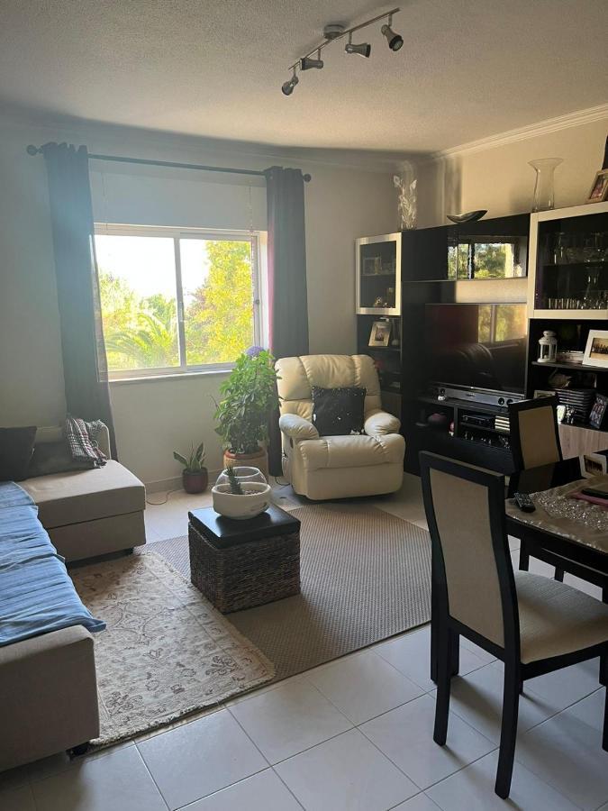 Apartamento Com Boa Luz E Localizacao Em Lisboa. Apartment Bagian luar foto