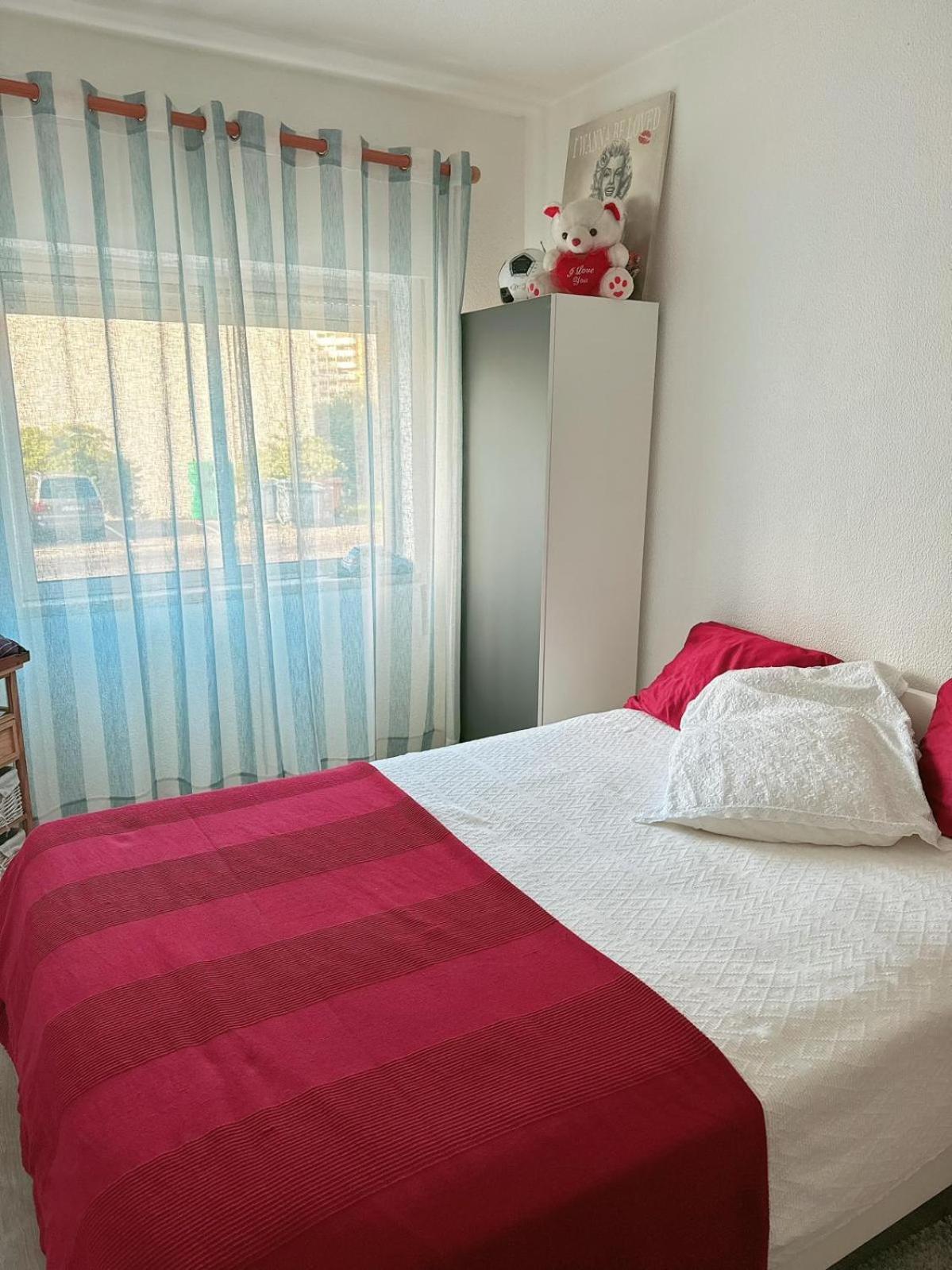 Apartamento Com Boa Luz E Localizacao Em Lisboa. Apartment Bagian luar foto